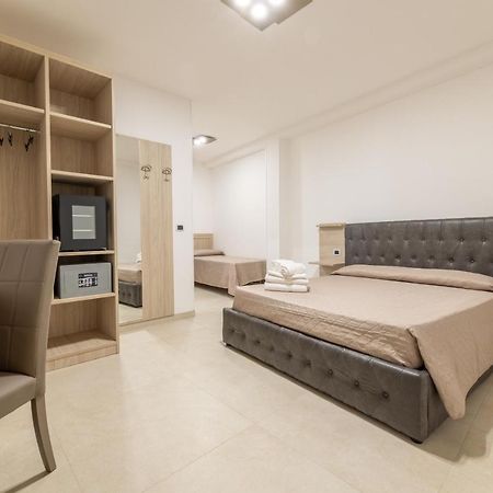 توري سان جيوفاني أوغينتو Room Salento Palace المظهر الخارجي الصورة