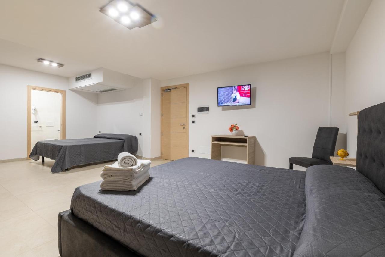 توري سان جيوفاني أوغينتو Room Salento Palace المظهر الخارجي الصورة