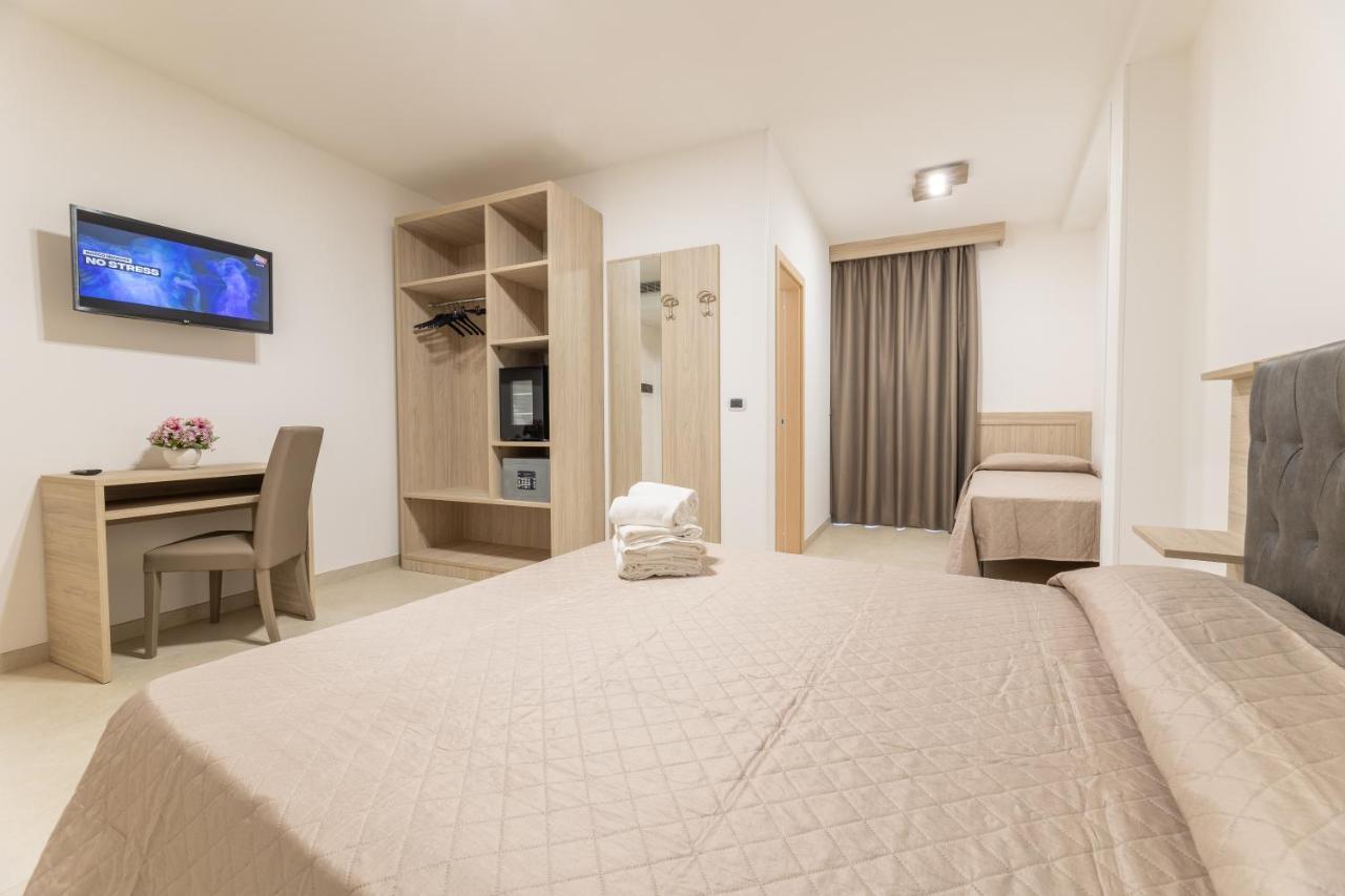 توري سان جيوفاني أوغينتو Room Salento Palace المظهر الخارجي الصورة
