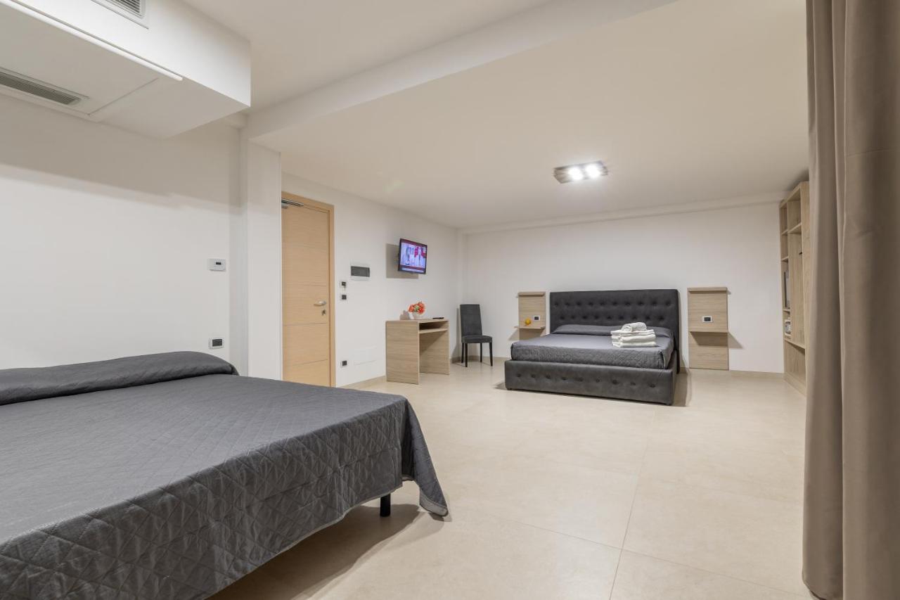 توري سان جيوفاني أوغينتو Room Salento Palace المظهر الخارجي الصورة