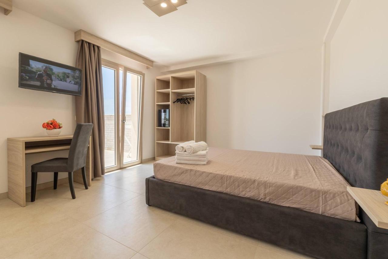 توري سان جيوفاني أوغينتو Room Salento Palace المظهر الخارجي الصورة