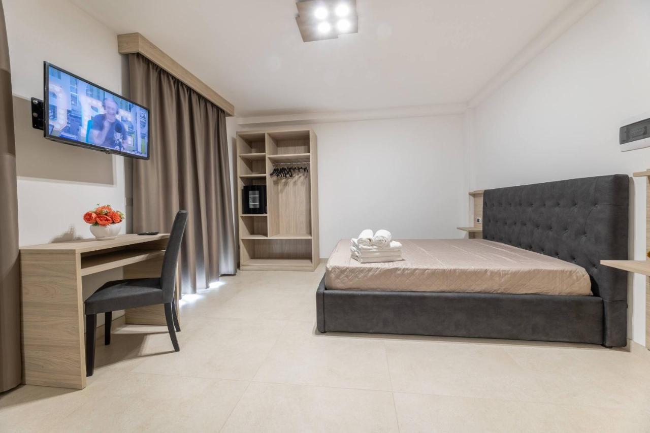 توري سان جيوفاني أوغينتو Room Salento Palace المظهر الخارجي الصورة