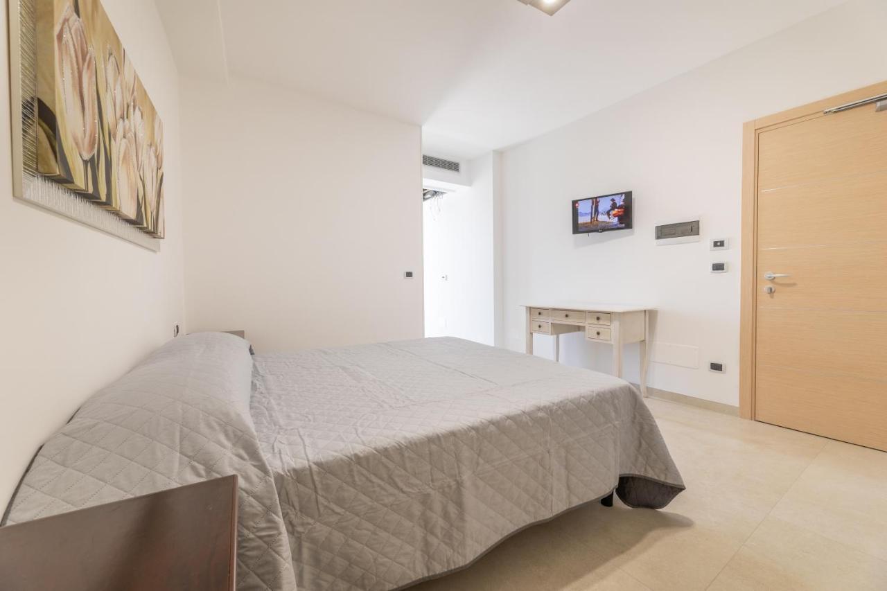 توري سان جيوفاني أوغينتو Room Salento Palace المظهر الخارجي الصورة