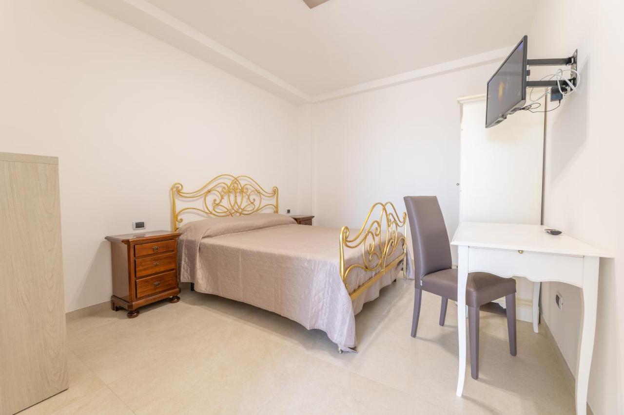 توري سان جيوفاني أوغينتو Room Salento Palace المظهر الخارجي الصورة